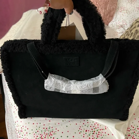 Telfar/Ugg - Picture 3 of 5